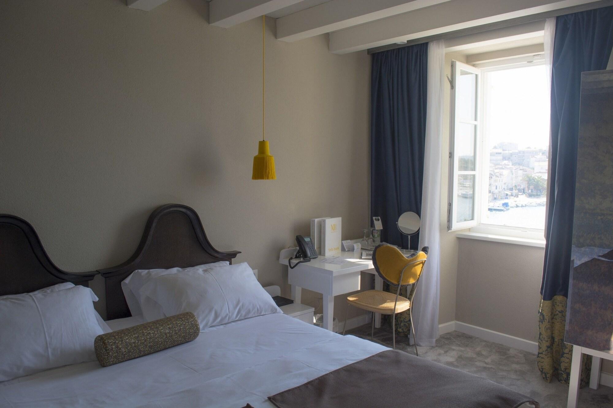 XII Century Heritage Hotel Trogir Ngoại thất bức ảnh