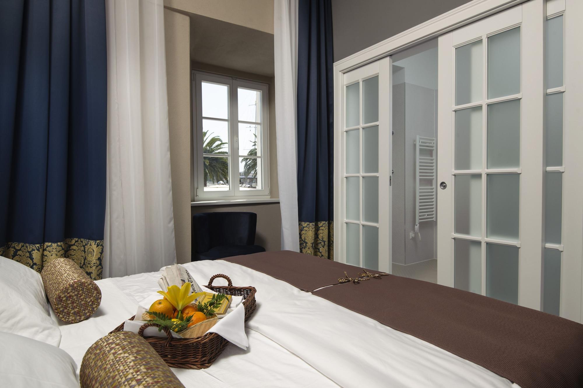 XII Century Heritage Hotel Trogir Ngoại thất bức ảnh