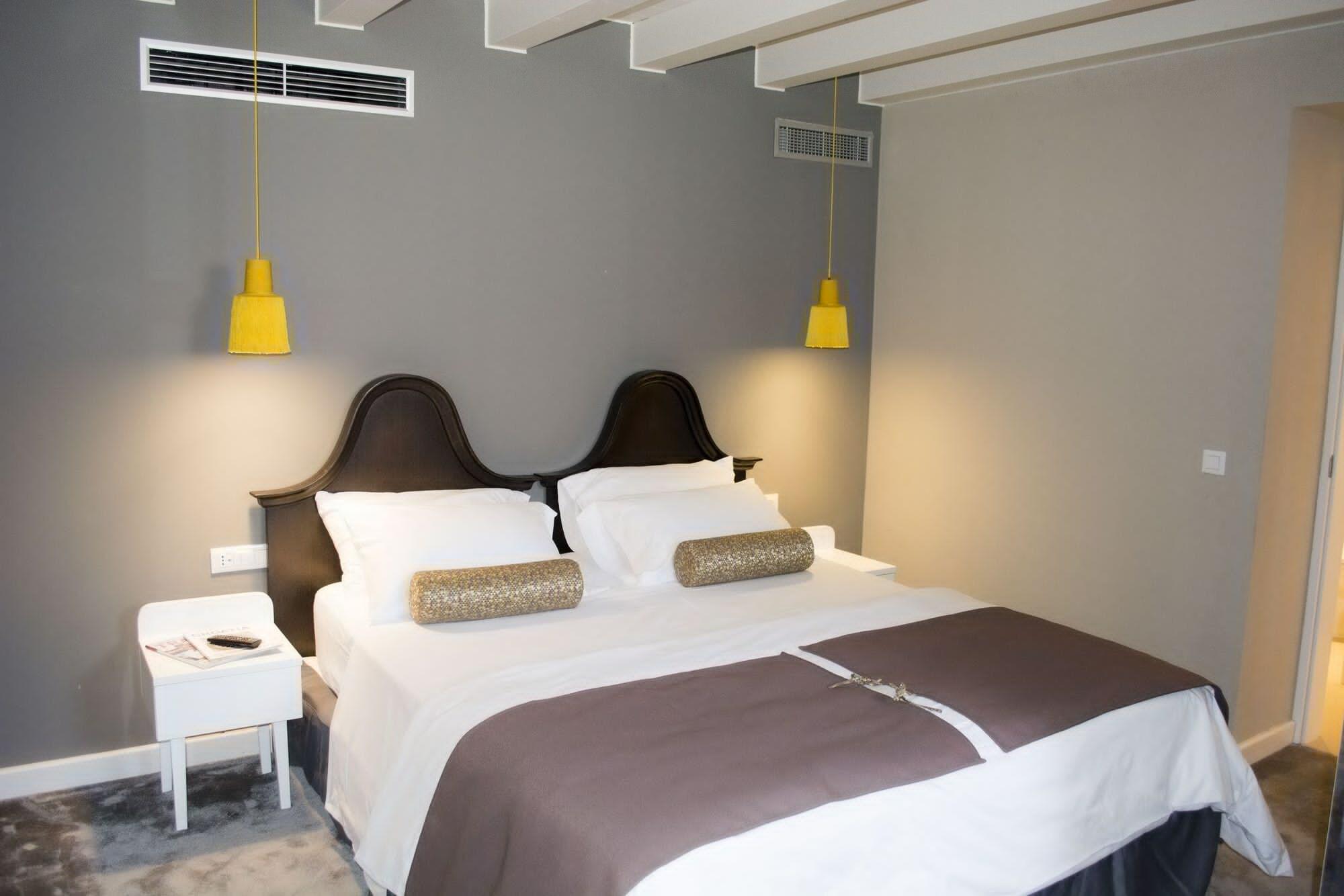 XII Century Heritage Hotel Trogir Ngoại thất bức ảnh