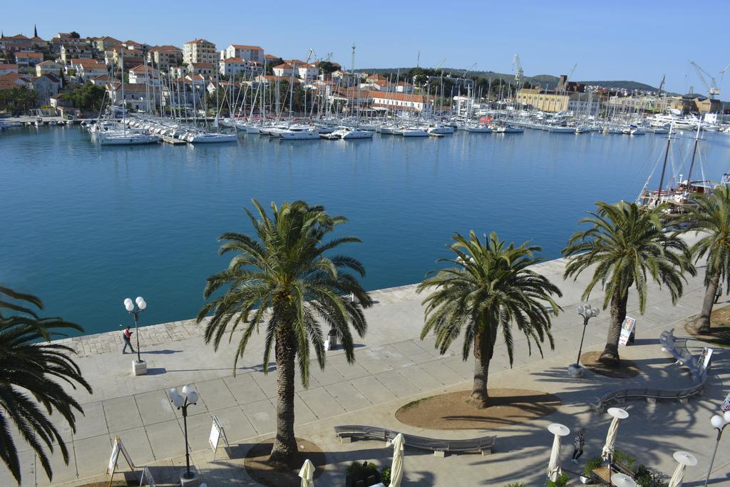 XII Century Heritage Hotel Trogir Ngoại thất bức ảnh