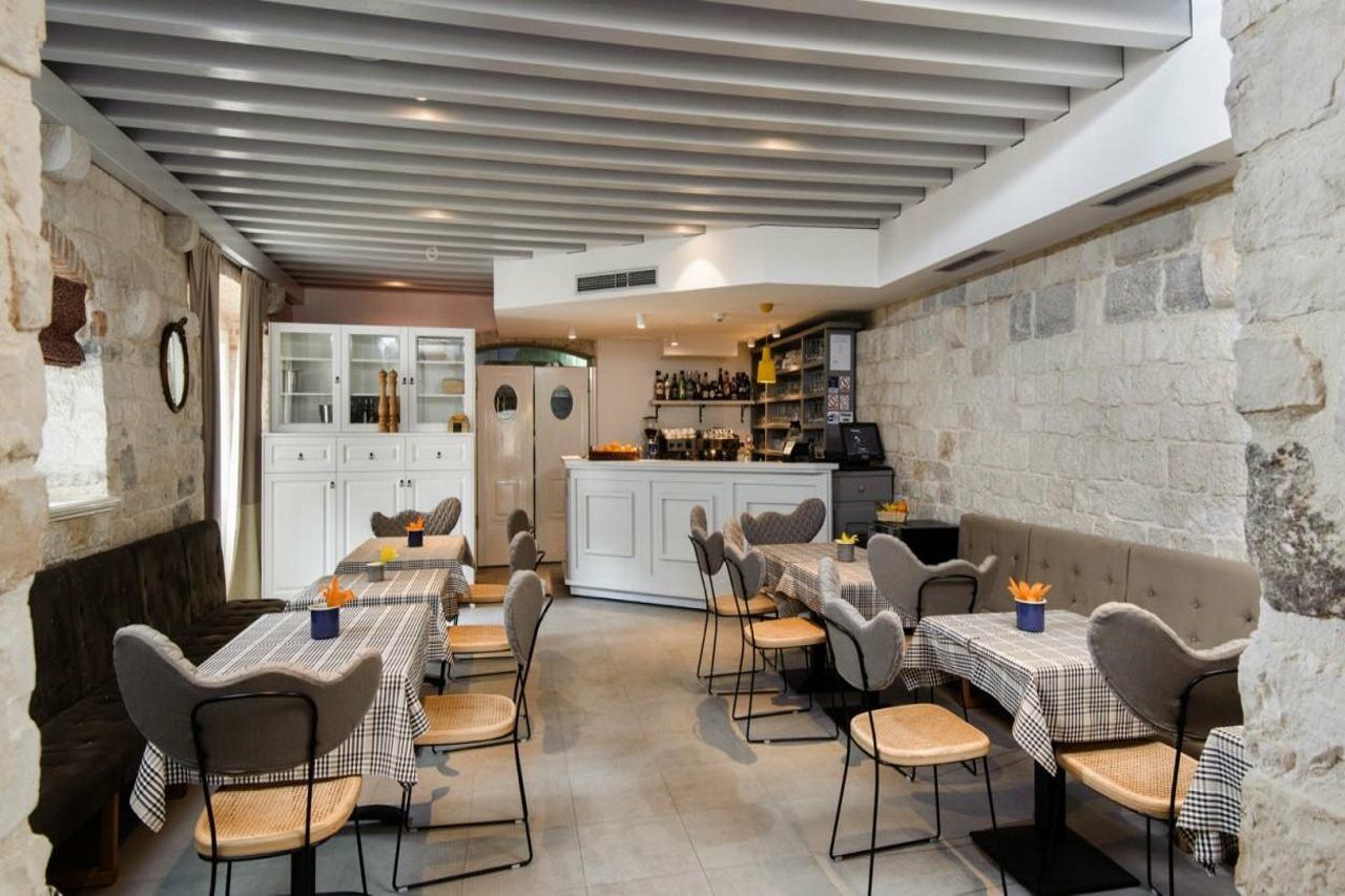 XII Century Heritage Hotel Trogir Ngoại thất bức ảnh
